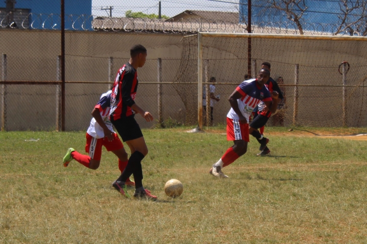 Sete equipes se classificam com uma rodada de antecedência na Segunda Divisão da Liga de Mogi
