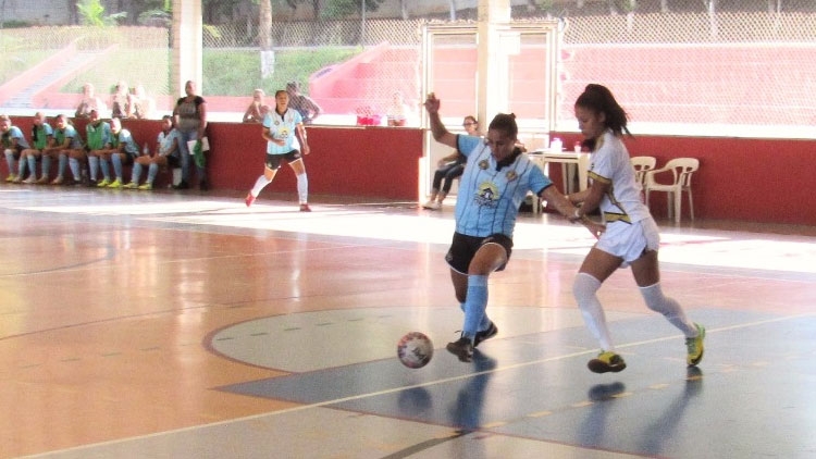 Copa Verão de Futsal Feminino começa com 64 gols