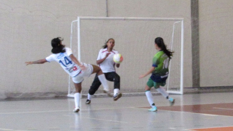 Resultados da quartada rodada da Copa Verão de Futsal Feminino garantem a classificação de 7 equipes
