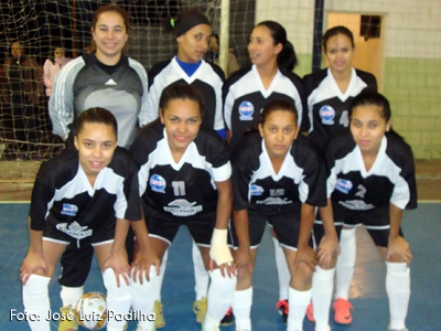 Quem Guenta goleia novamente pelo Regional de Futsal Feminino
