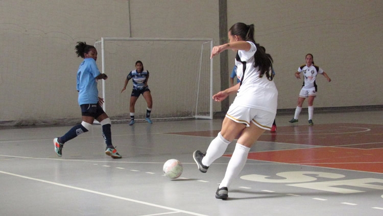 Semifinais da Copa Verão de Futsal Feminino acontecem domingo no SESI Brás Cubas