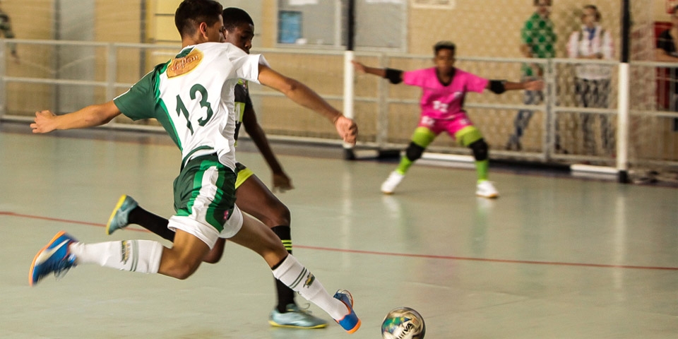 Vila Santista confirma 4 categorias nas quartas de finais do Metropolitano de Futsal