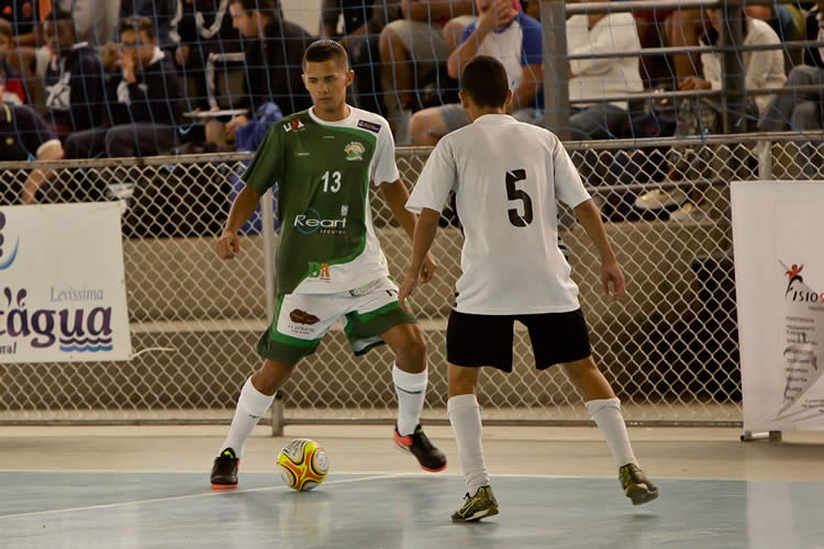 Vila Santista tem duas categorias em primeiro lugar no Metropolitano de Futsal