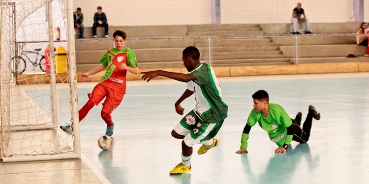 Vila Santista tem duelos decisivos nas quartas de final do Estadual de Futsal